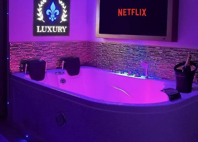 Giglio Luxury - Romantic Jacuzzi Apartament *